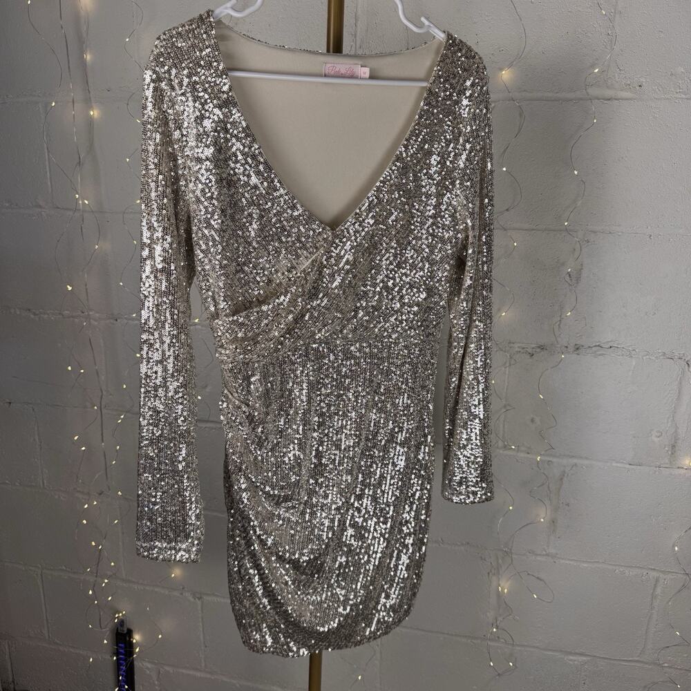 Pink Lily Silver Sequin V-Neck Long Sleeve Lined Bodycon Mini Dress M